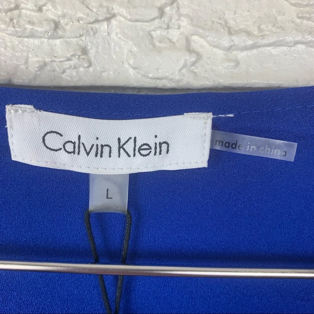Calvin Klein Roll Tab Blouse V-Neckline Blue Size Large - Picture 5 of 7